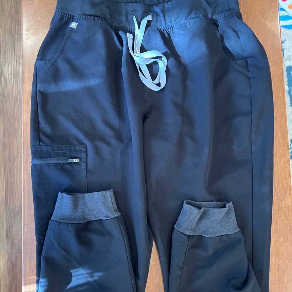 Figs Zamora jogger black scrub pants women’s large petite
